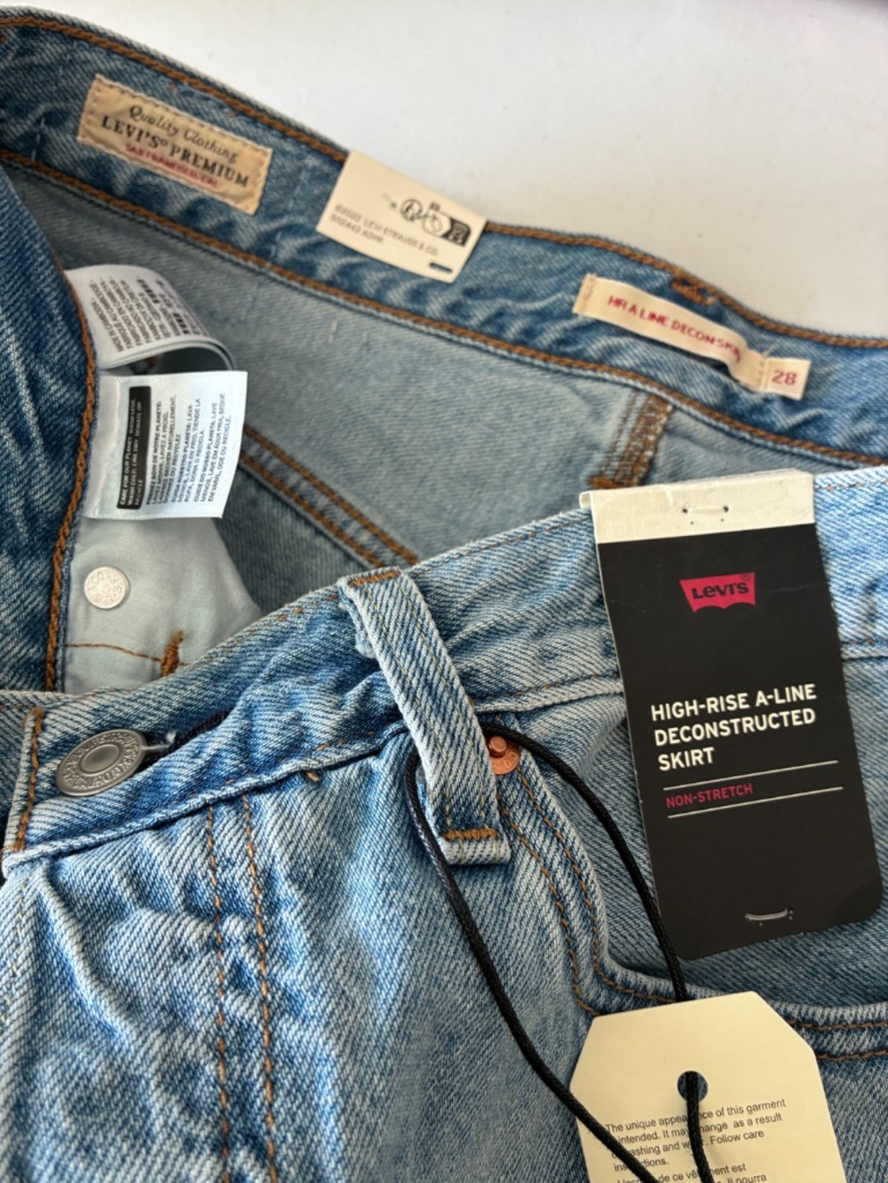 Levi's Premium High Rise A-Line Deconstructed Denim Skirt Midi Button Fly 28 - Picture 12 of 12
